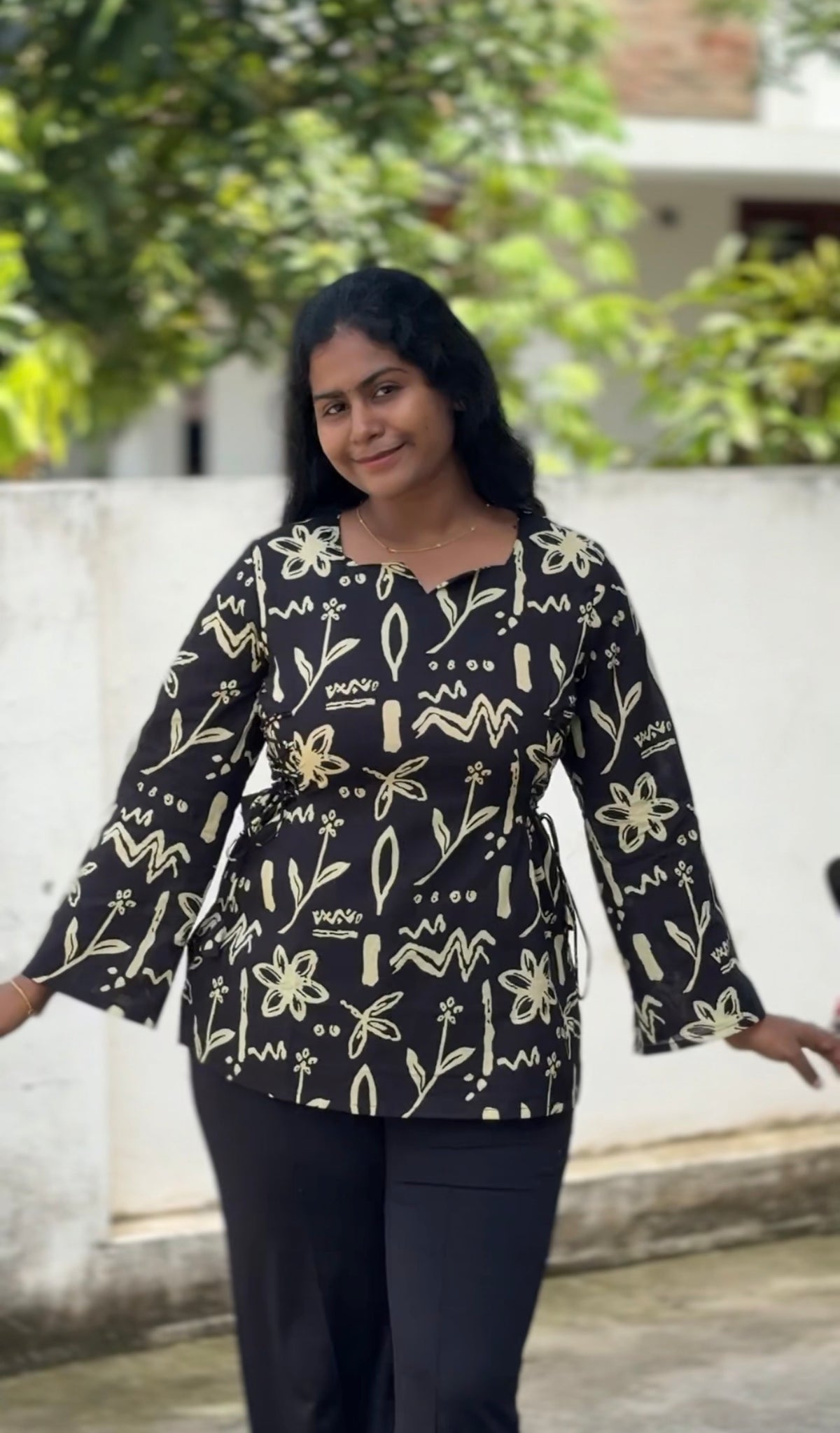 Black Side Adjuster kurti